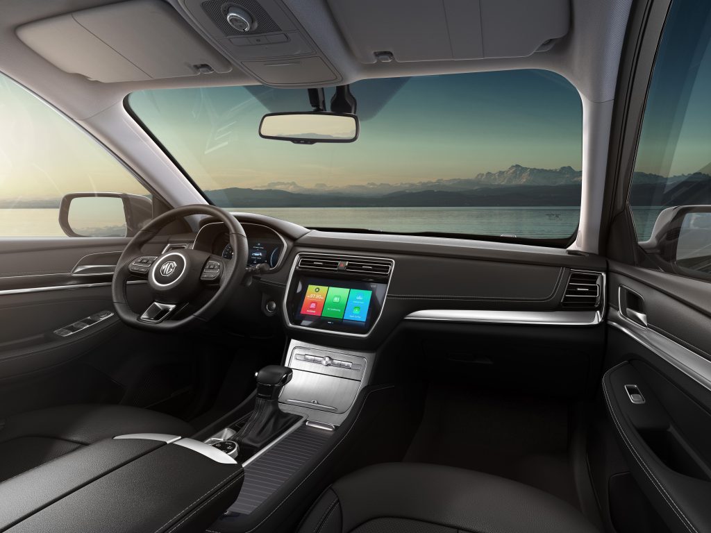 RX8_SA_6AT 4WD LUX_Black Interior_Front 45 Degrees-min